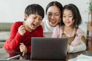 Bụi media agency marketing 